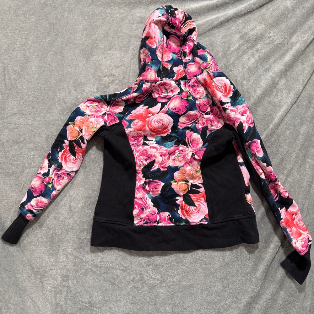 Lululemon Scuba -Floral Zip Hoodie Jacket - women’s size 12 - Picture 6 of 6